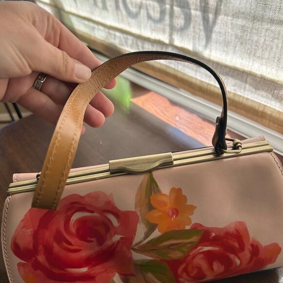 Patricia Nash Floral Crossbody Bag - Red and Green - Picture 5 of 15